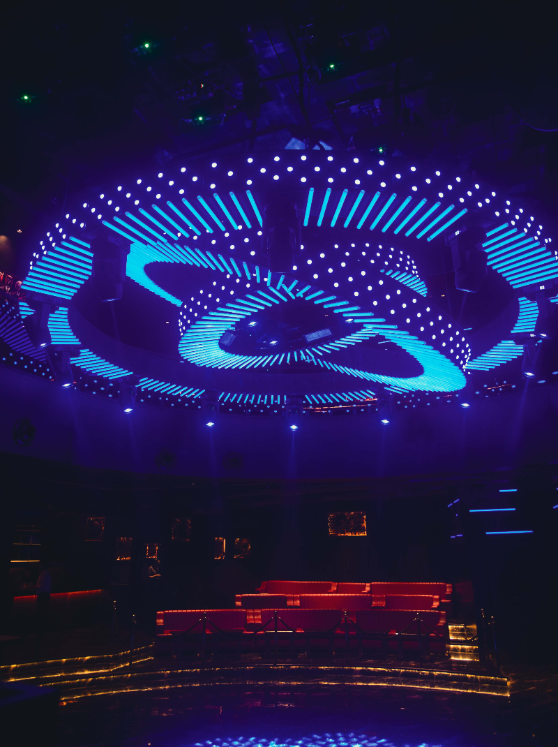  Iluzn club and kitchen  slider image